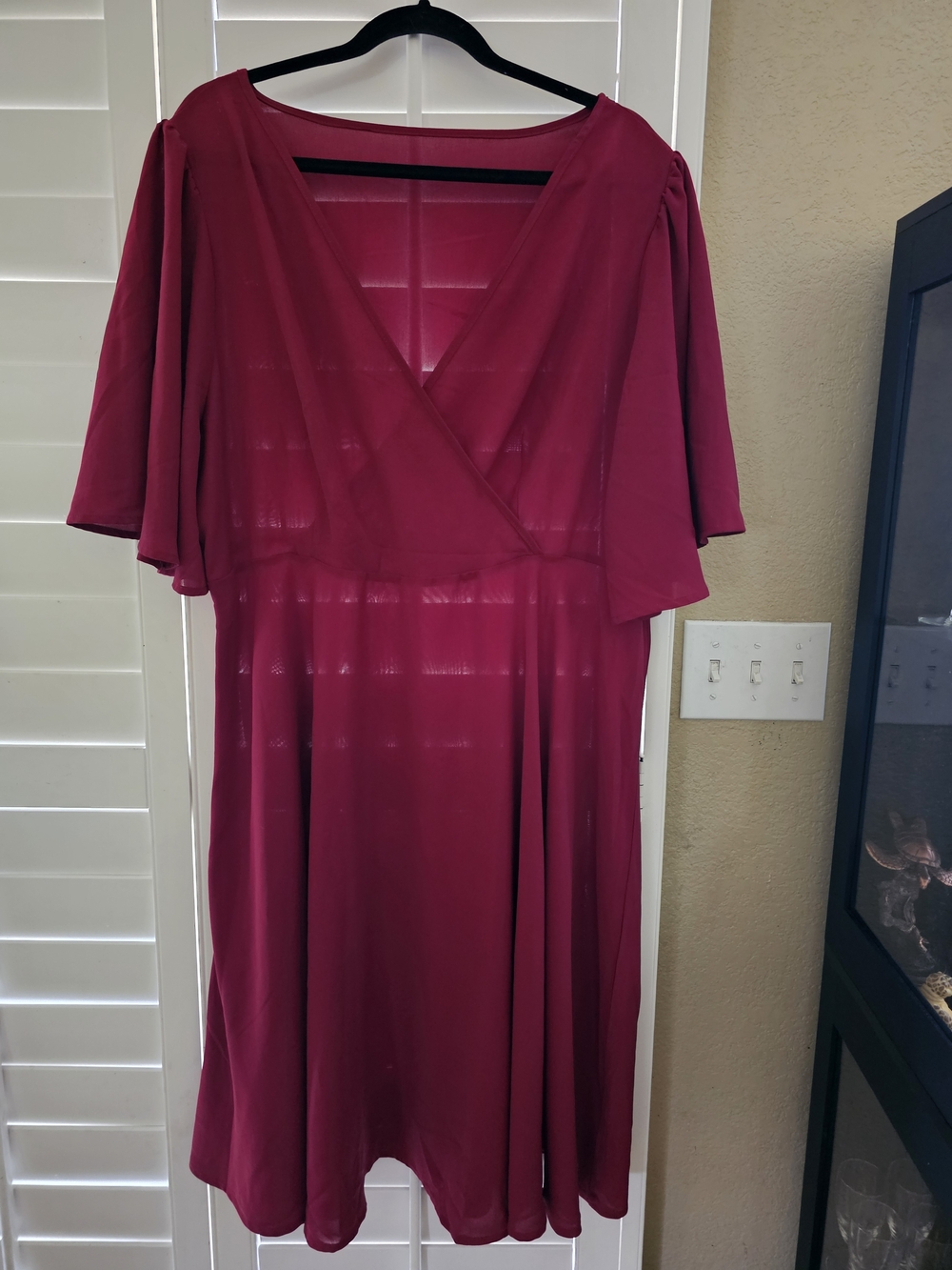 SHEIN Women's Red V-Neck Flutter Sleeve Dress